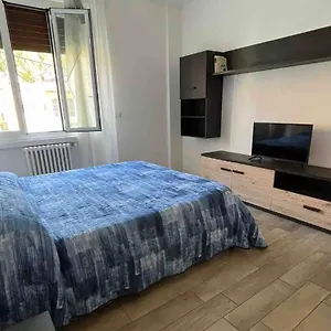 Bed & Breakfast Domus Liviae, Milano